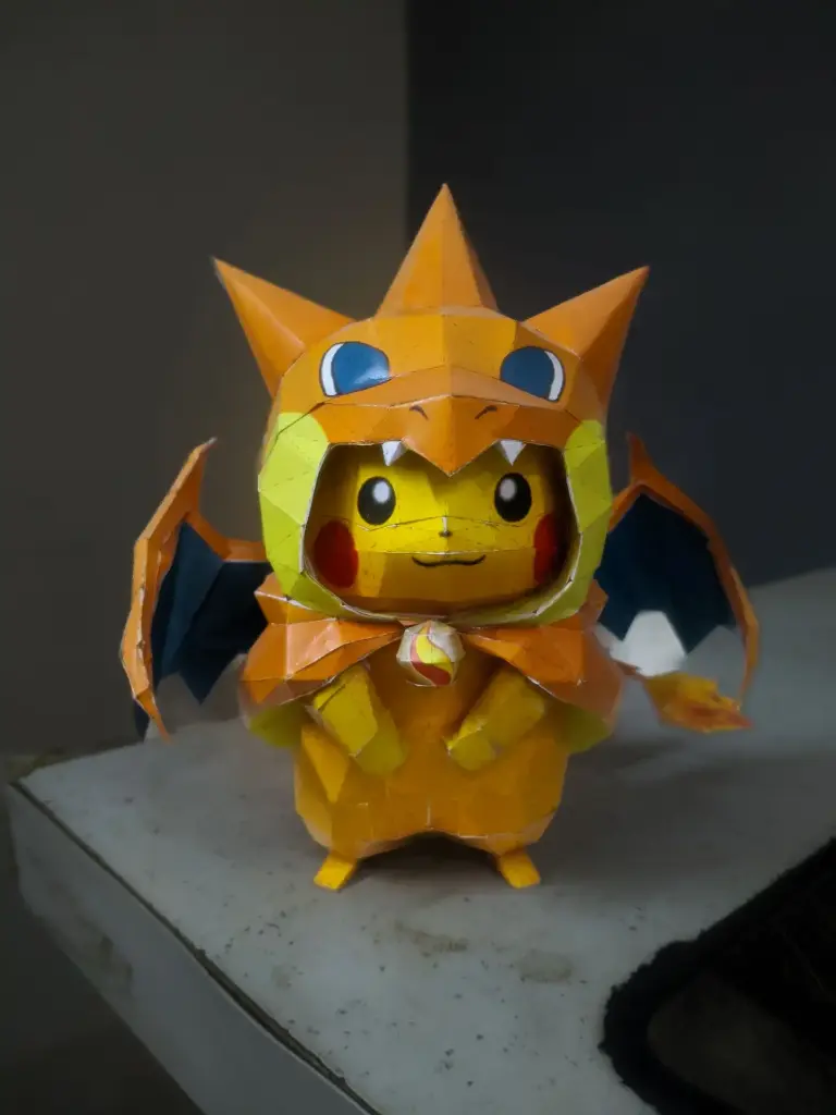 Pikachu Charizard Papercraft
