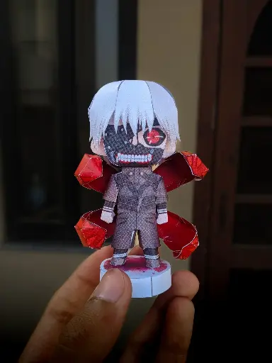 Ken Kaneki Papercraft